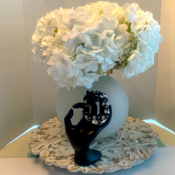 Beautiful black & silver flower bracelet with crystal centers Strech Comfort - Picture 2 of 3